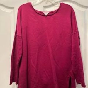 Comfy Spring Wear crown & ivy top